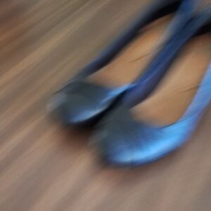 Yuu Brynn Wedge Leather Pumps